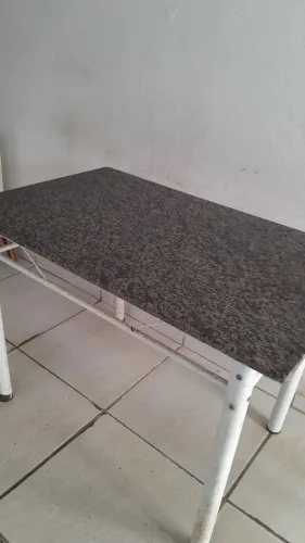 Mesa de mármore