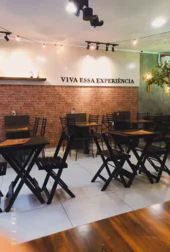 Jogos de mesas em madeira