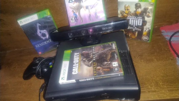Xbox original com quatro jogos originais controle original Kinect original