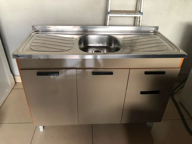 Pia balcão em um 390 top