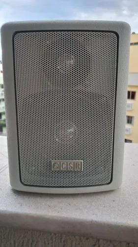 Vendo caixas de som da CSR 50 w na cor branca nunca usadas.