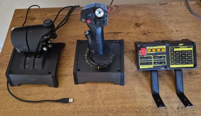 Manche/Joystick/Throttle Saitek X65-F Combat Control System