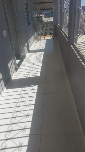 Alugo sobrado só a parte de cima na 615 todo reformado