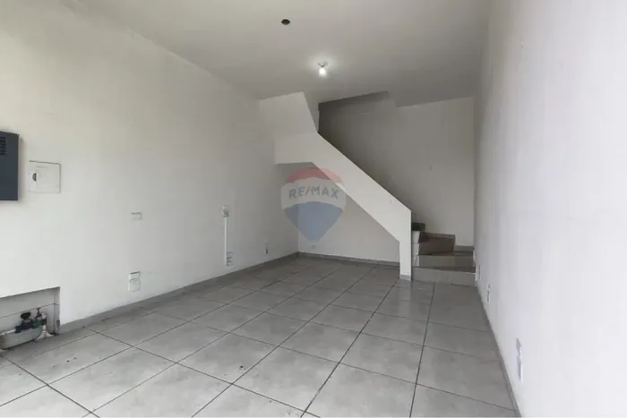 Excelente sala comercial para locação próximo ao centro de Mauá