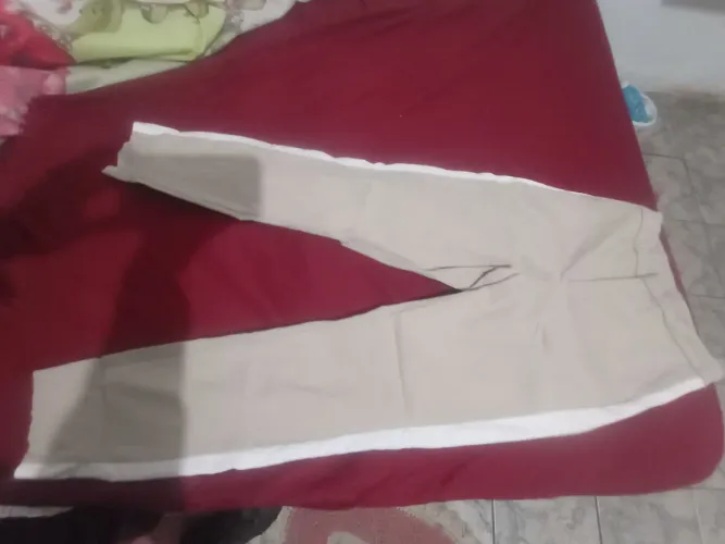 Vende-se calça semi nova