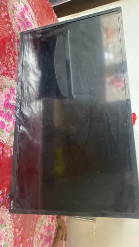 Vendo tTV AOC 32 polegadas smart com a tela queimada