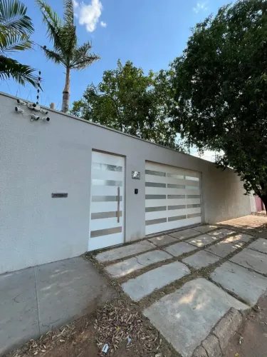 Casa de Alto Padrão para Locação  605 Sul