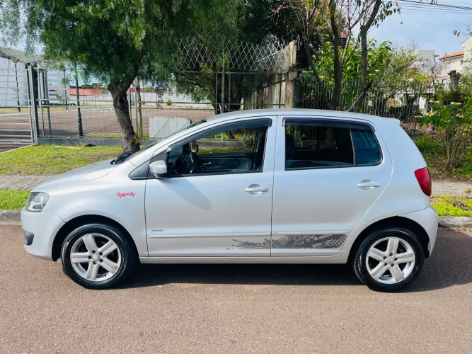 Volkswagen Fox 1.0 MI Total Flex 8V 5P 2011