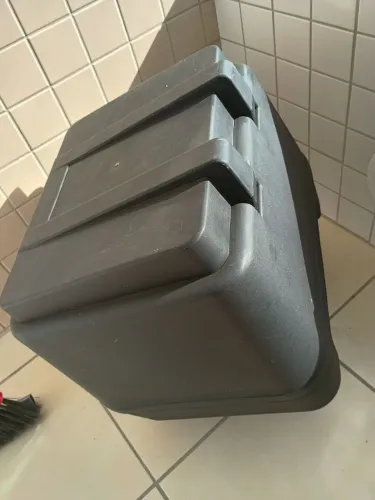 Baú para moto Protork + suporte ajustável (usados por 1 mês apenas) 