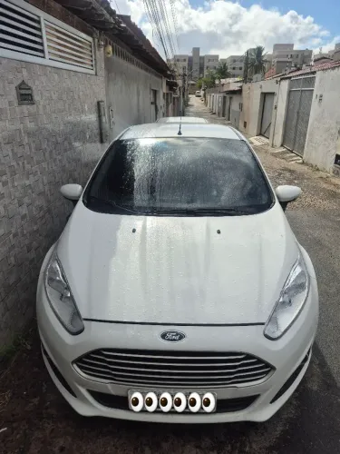 Ford Fiesta 1.5 16V Flex Mec. 5P 2015