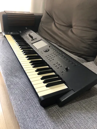 Teclado korg M50
