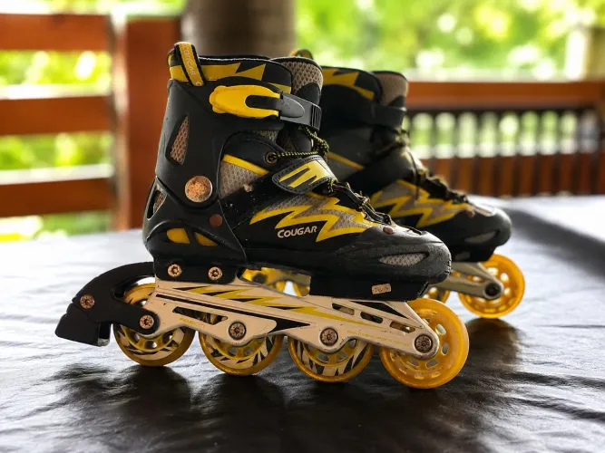 Patins Inline Cougar 33/36 Original - Usado em Bom Estado