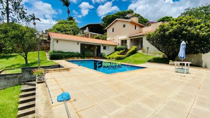 Ótima casa a venda no Condomínio Flamboyant com 1.212 m² de terreno, 481 m² de área constr