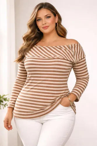 Blusa tam G listras com gola estilosa Squalle