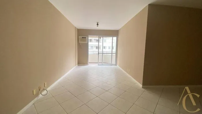Apartamento à venda - 3 quartos sendo 1 suíte - Centro | Florianópolis/SC