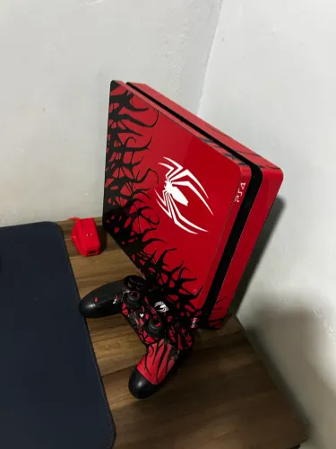 PS4 SLIM 1TB