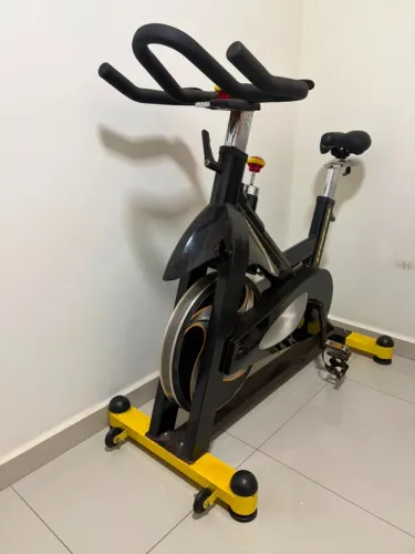 BIKE SPINNING PROFISSIONAL O'NEAL TP8000 - 20KG - MAGNÉTICA - FUNCIONANDO 100%