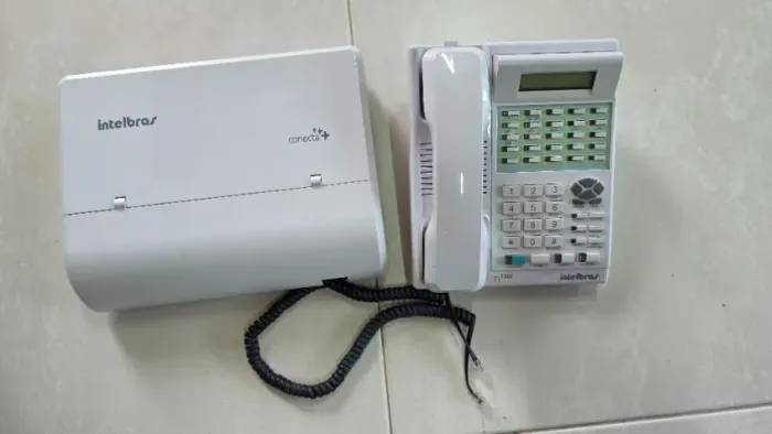 Central PABX Intelbras Conecta+ + Terminal TI 730i
