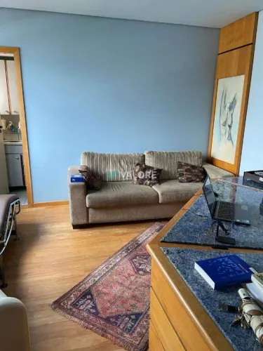 Sala Comercial à Venda no Lourdes, BH  R$0,01