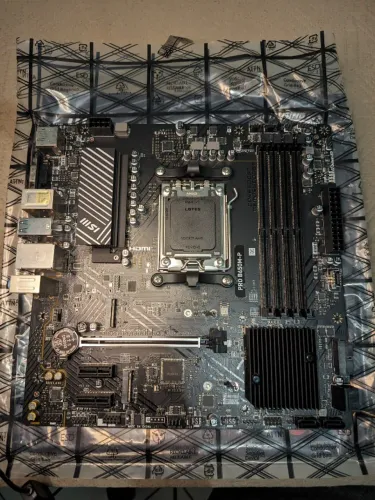 Placa Mãe MSI Pro B650M-P, AMD AM5, M-ATX, DDR5