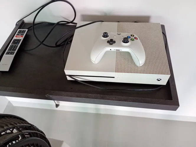 Vídeo game xbox semi novo
