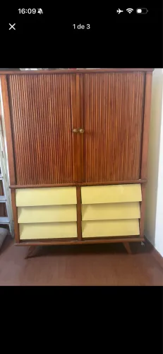 Guarda roupa vintage