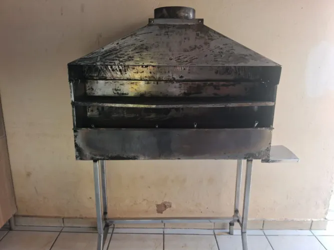Churrasqueira de inox para espetinho com 1,20m