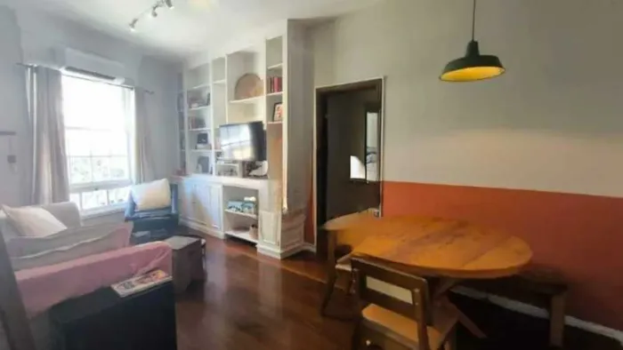 Apartamento : / Residencial / Cosme Velho