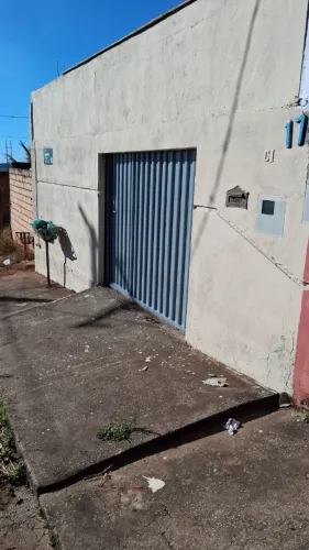 Vendo uma casa