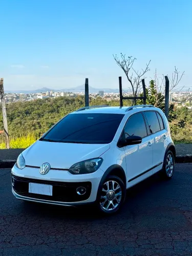 Volkswagen Up! Cross 1.0 TSI Total Flex 12V 5P 2017
