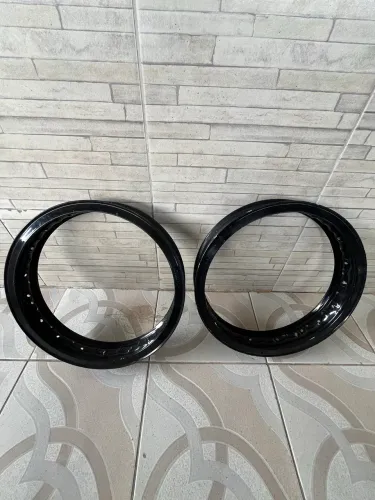 ? VENDO KIT COMPLETO PARA MOTO ? ? Par de aros Viper Montard 17x250 
