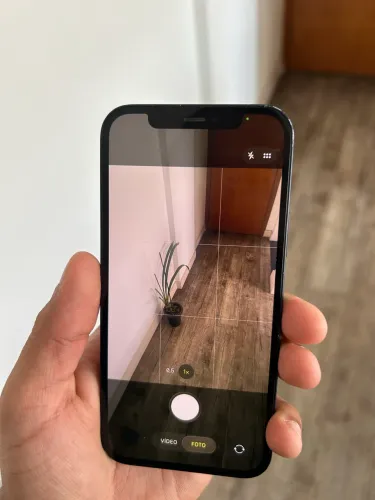 iPhone 12 - 64gb l Com avarias 