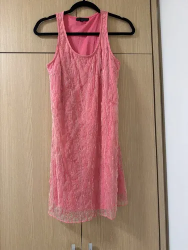 Vestido curto com bordados TAM 36/38 john john