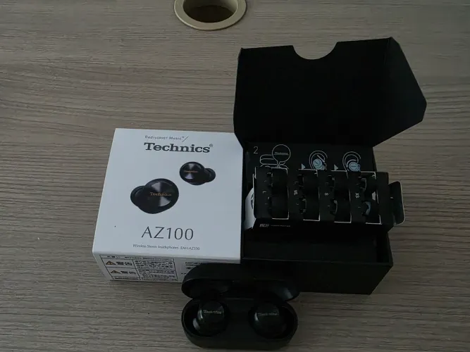 Technics AZ-100