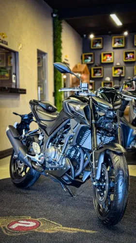 YAMAHA MT-03 ABS CONNECTED PRETA 2026