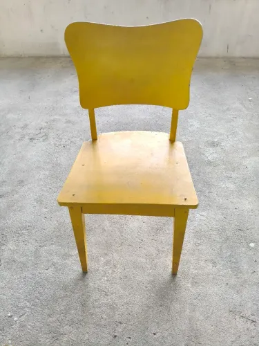 Cadeira madeira para decoração 