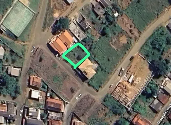 Lote 402 m² em RIO PIRACICABA.
