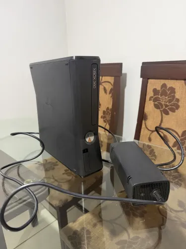 Xbox 360 (2012) + Fonte de Alimentação