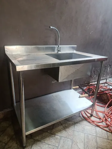 Pia móvel toda no inox 