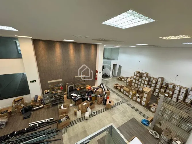Loja Comercial de Frente em Santo Agostinho 420 m², 6 Salas, 6 Vagas