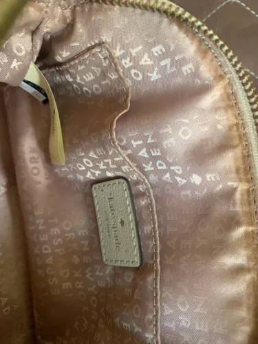 Kate spade/ faço negócio se for por algo que me agrade.