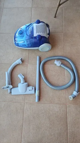 Aspirador de pó Electrolux 1600W com filtro Hepa
