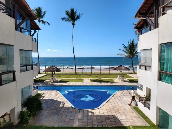 Flat beira mar mobiliado em Enseada dos Corais