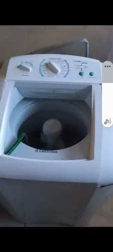 Máquina de lavar não enchendo com aqua , tem que encher com manque 9.0kg