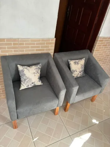 Poltronas Suede 200,00 cada