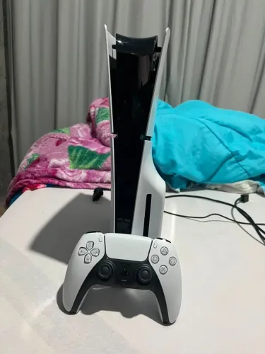 PS5 SLIM 1TB Seminovo + Controle Original + Cabos
