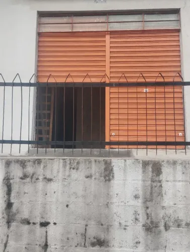 Portas de aço de 2,70 altura por 2,80 largura, valor R$1,300 pra vender está muito barato