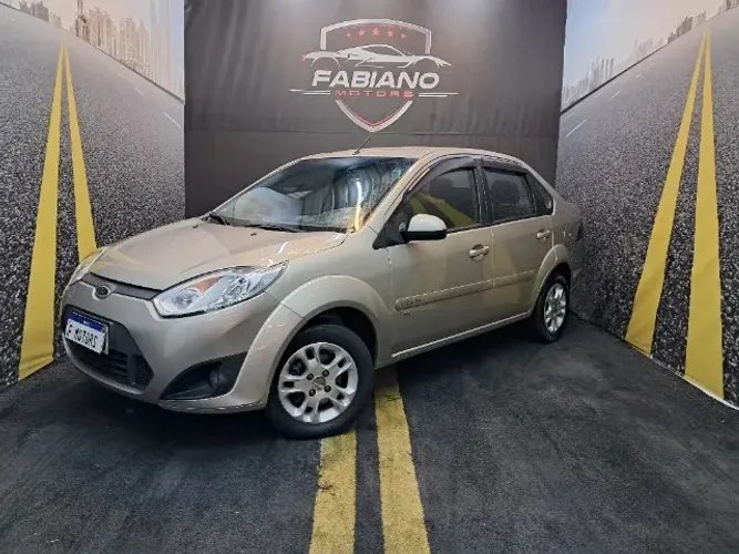Ford Fiesta Sedan SE 1.6 8V Flex 4P 2014