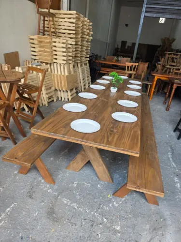 Mesa de madeira para área gourmet