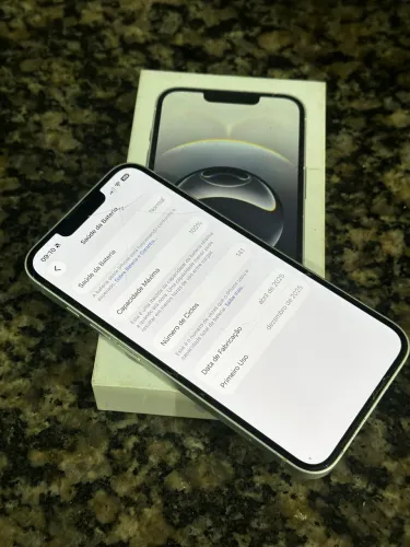 iPhone 16e